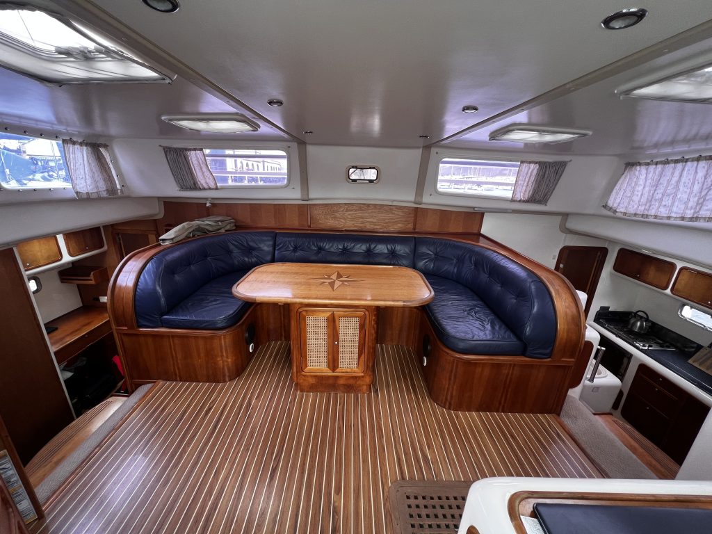 Luxury catamaran Akua Aminata interior